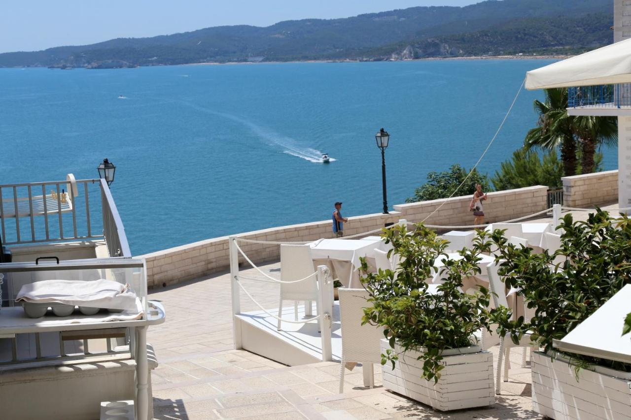 Piazzetta Petrone + Parking Vieste