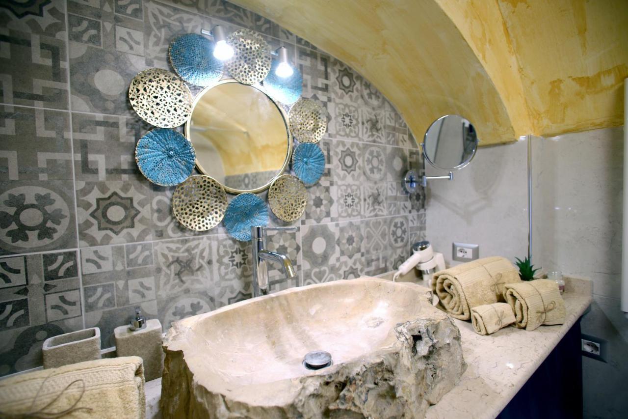 Piazzetta Petrone + Parking Apartment
