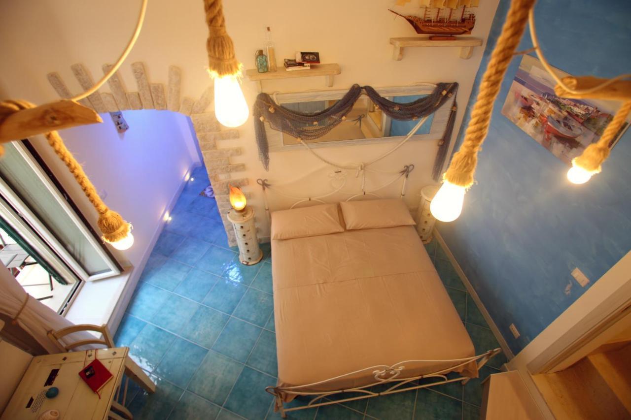 Piazzetta Petrone + Parking Vieste