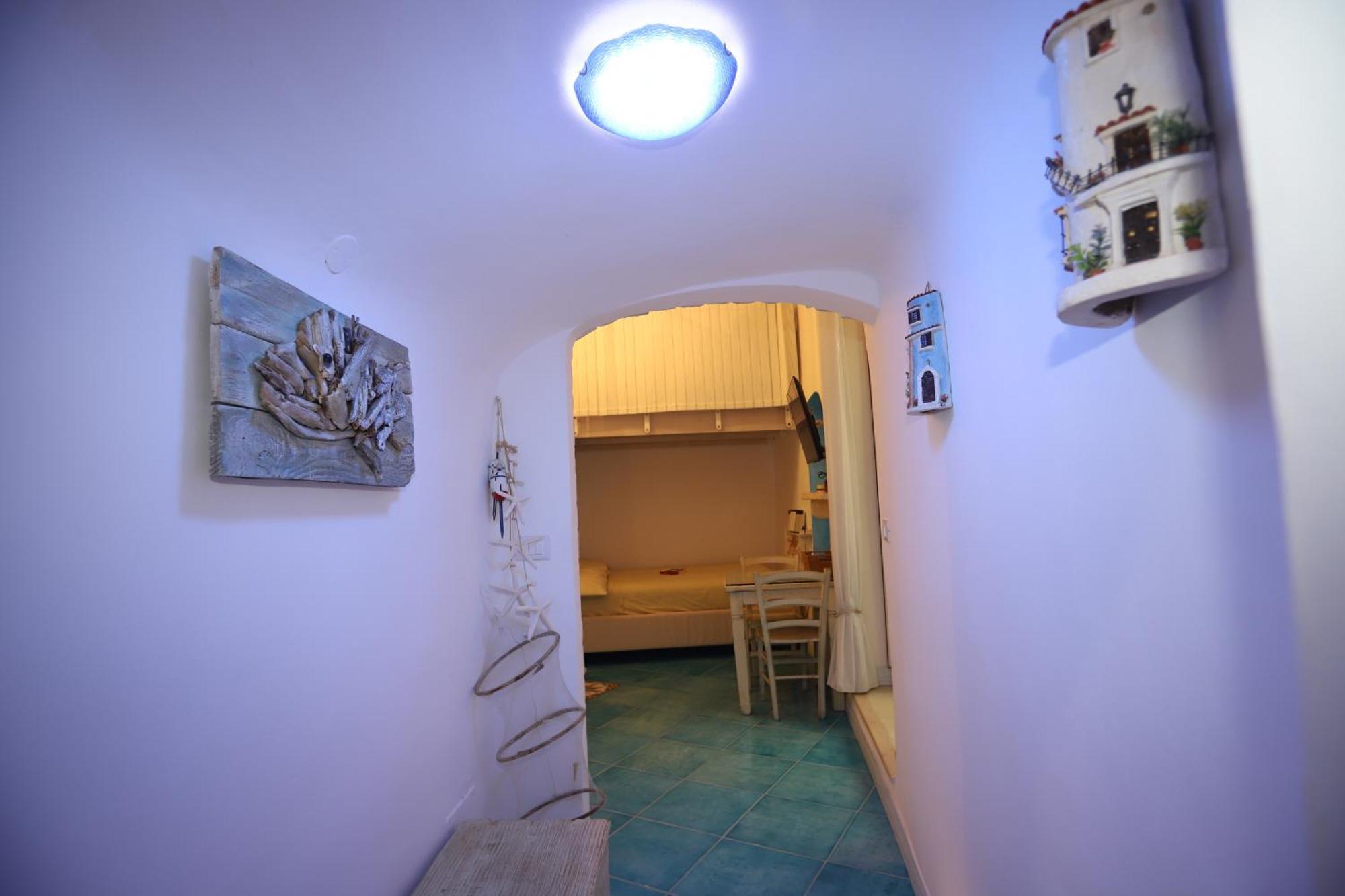 Piazzetta Petrone + Parking Vieste