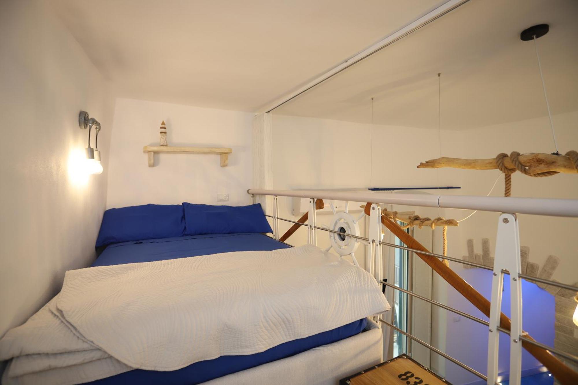 Piazzetta Petrone + Parking Apartment
